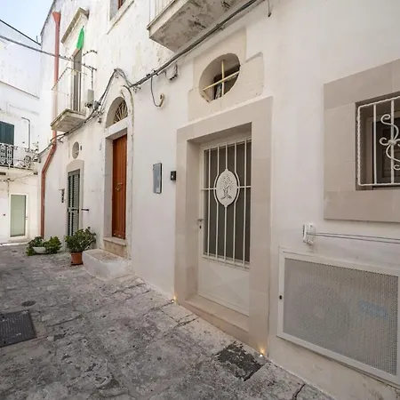 Holiday home Fratti 21 Private In Old Town Ostuni